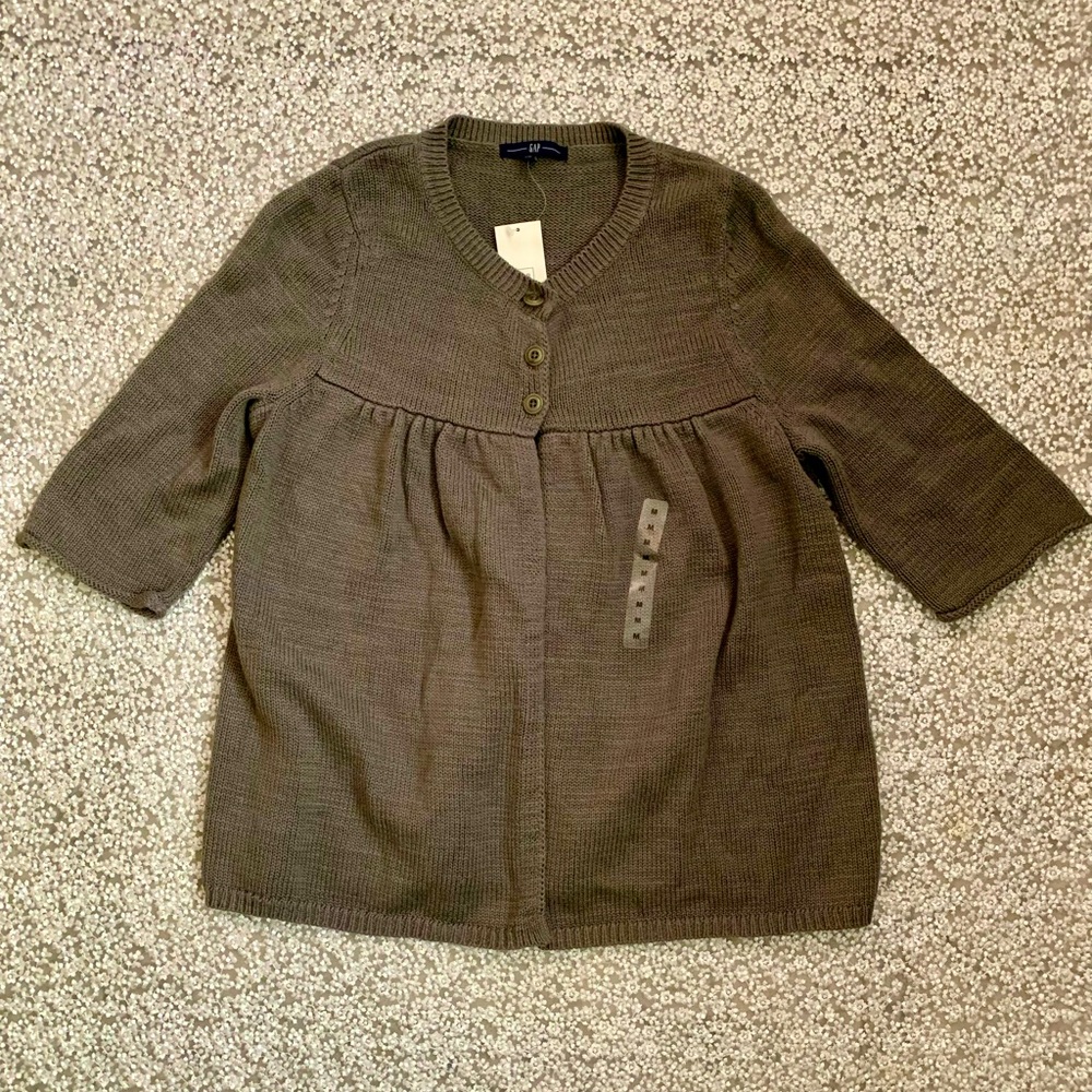 Woman’s Gap NWT Heather Gray Knit Cardigan